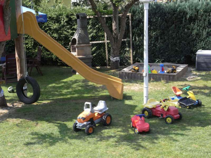 Unser Spielplatz mit Ferienwohnungen in Wieck auf dem Darß